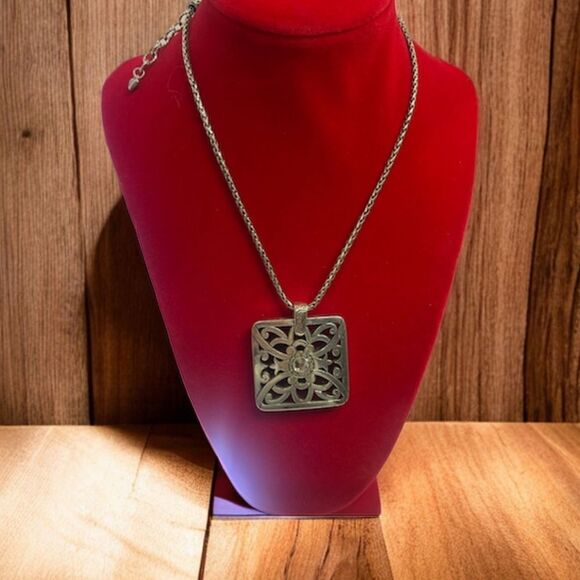 Brighton Necklace - Picture 3 of 6